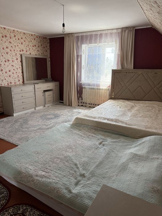 Продается спальный гарнитур