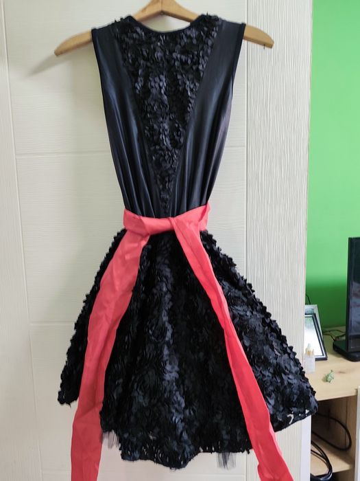 Дамска официална рокля