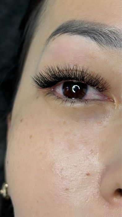 Наращивание ресниц 6000 тг!