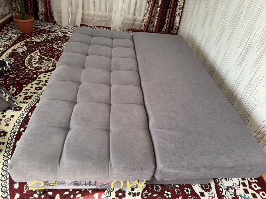 Диван книжка хорошем состояние