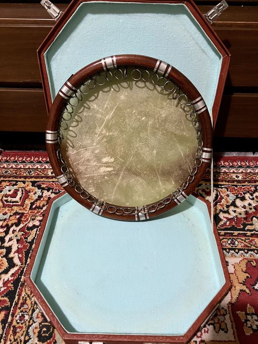 Қадимий доира сотилади.