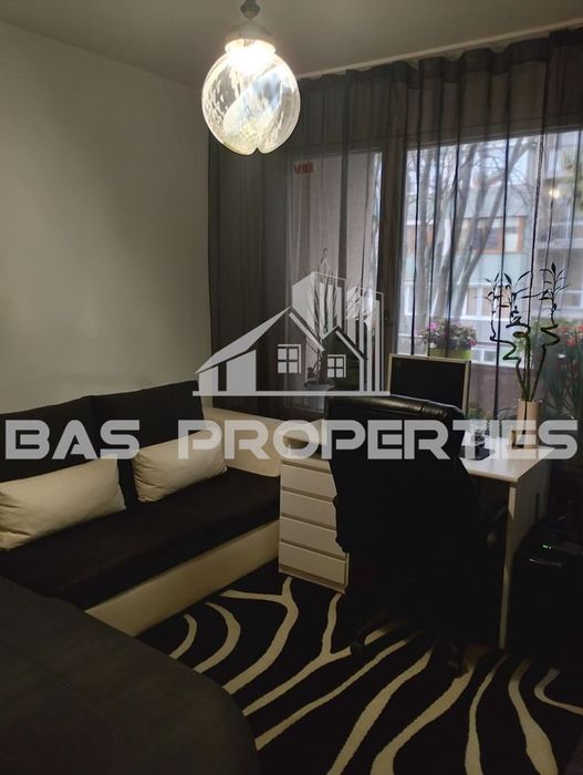 Продава се Тристаен апартамент в София, Център - 94 кв.м за 1737 €/кв.м - Снимка #4