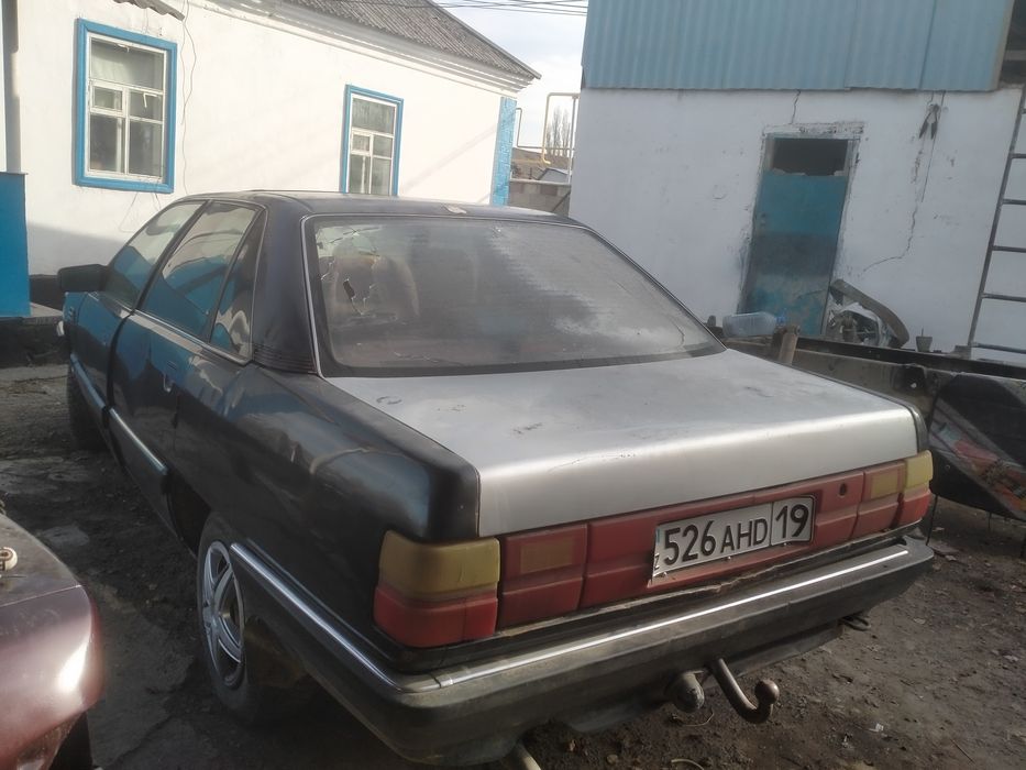 Продам Ауди 100 с3 1990года 2,3обём