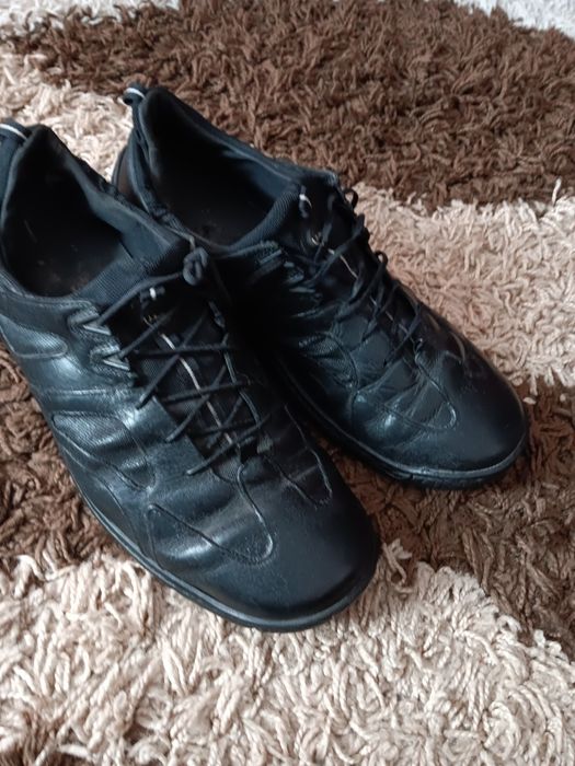 Vand pantofi piele fina