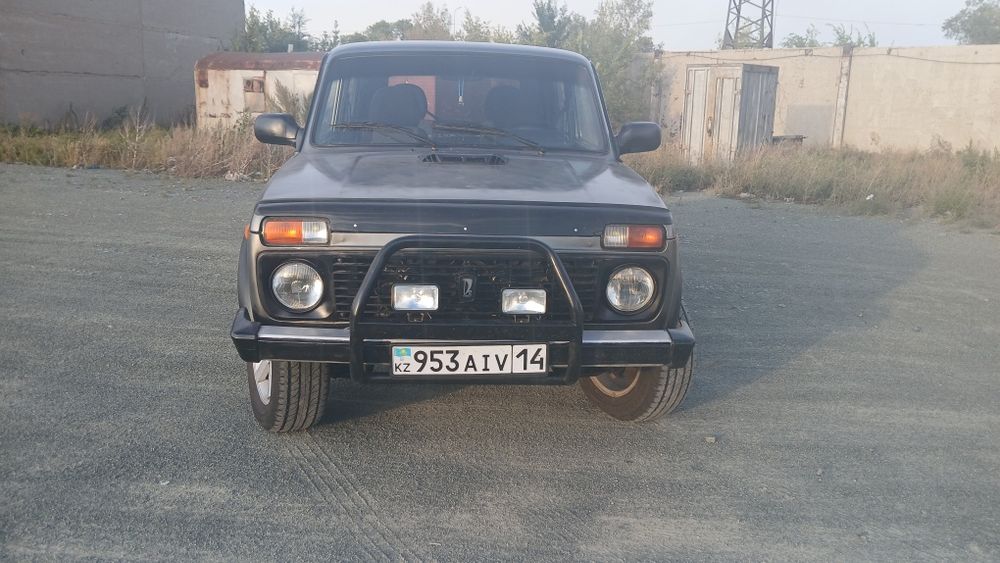 Продам ниву 5 дверную