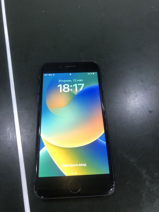 Продам Iphone 8 64gb