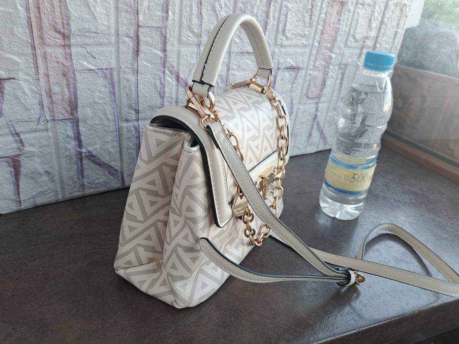 дамска чанта Aldo,малка бежова чантичка,