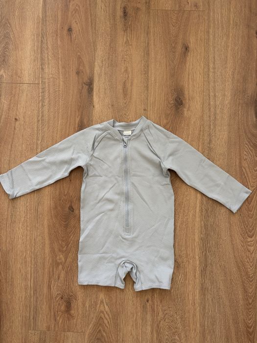 Сандали Liewood и бански H&M Adorables uv50+