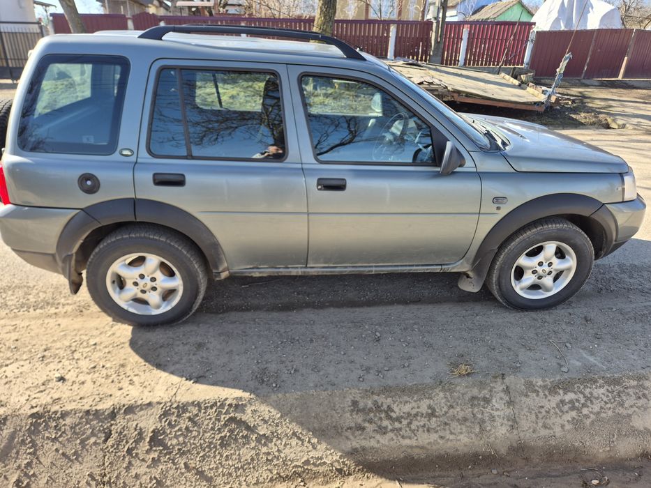 Vând Land Rover Freelander