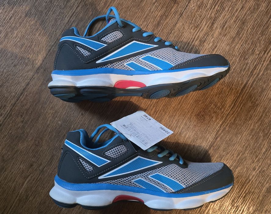 Кроссовки Reebok, рр 40,5,6000т