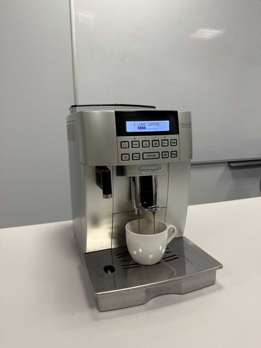 De’Longhi Magnifica S Cappuccino–автоматична кафемашина,работи отлично