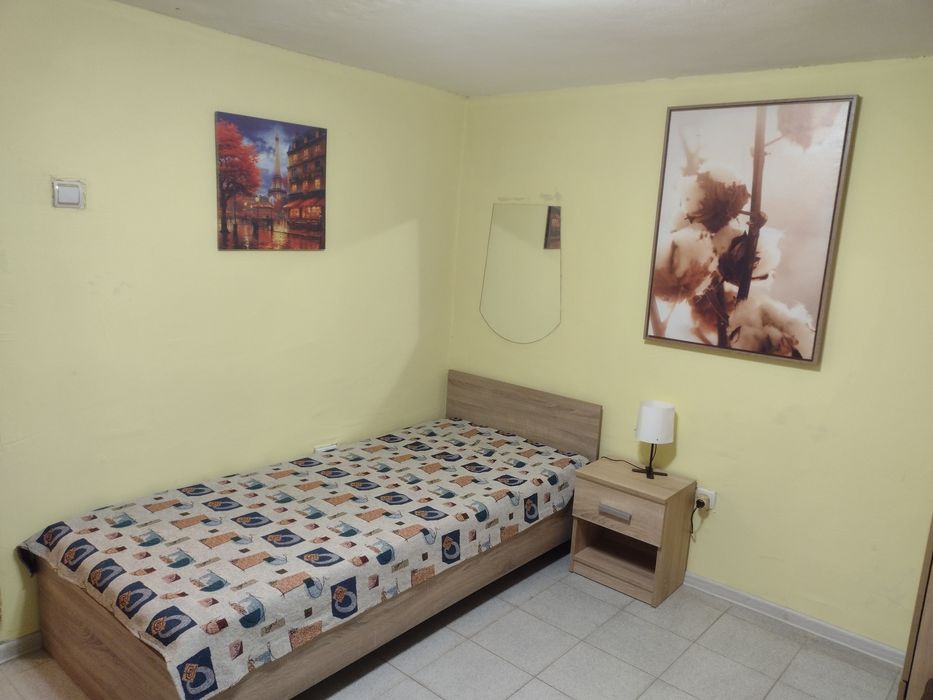 Дава се под наем  в Враца, Център - 15 кв.м за 129.54 € - Снимка #3