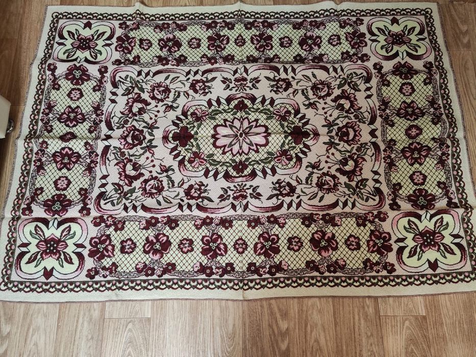 Продам покрывало новое