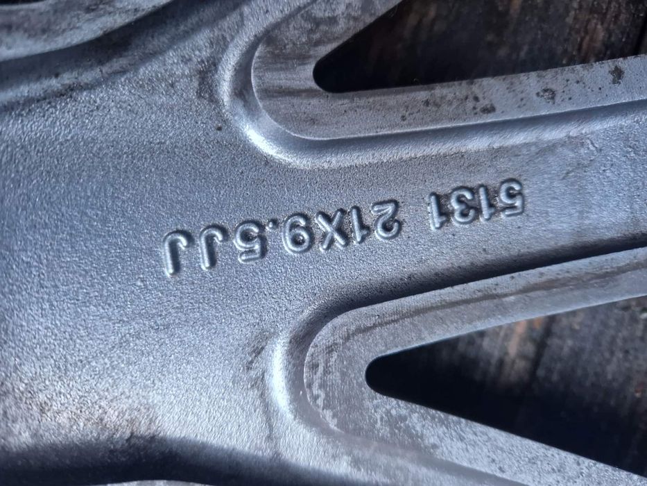 Джанти с гуми R21 за Audi