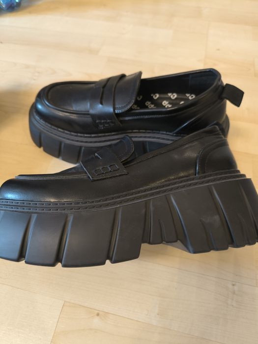 Дамски лоуфъри на Cropp