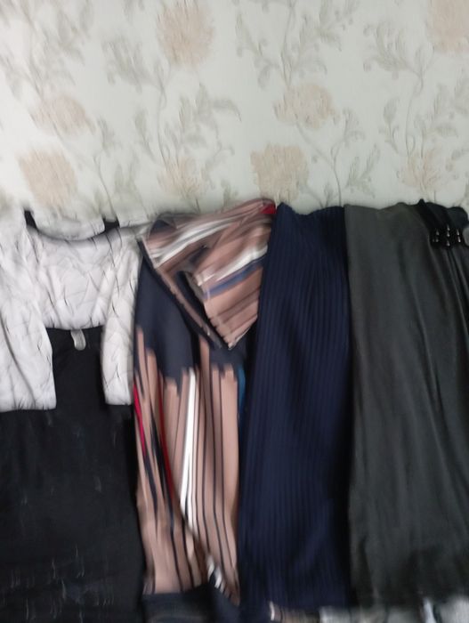 Платья,блузки 48-50р