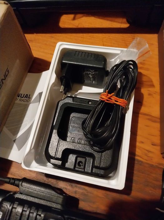 Set 2 statii radio PMR, Baofeng UV-9R Plus 10W si UV-82 8W