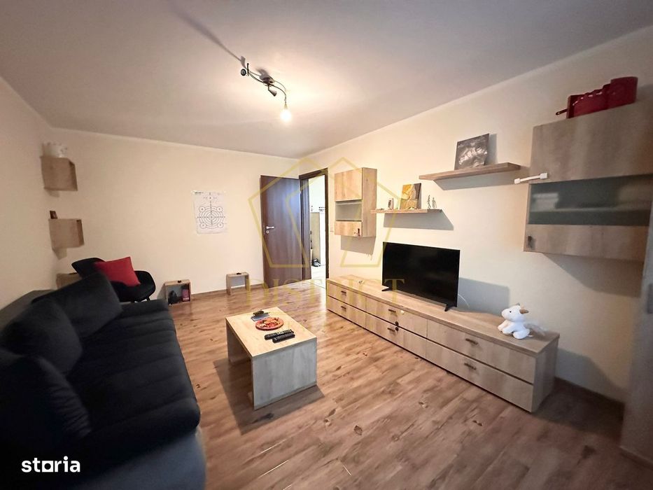 Apartament spatios cu 3 camere | Calea Sagului