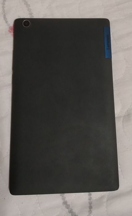 Planshetlar Sansung galaxy A6; Lenovo tab 3, 8