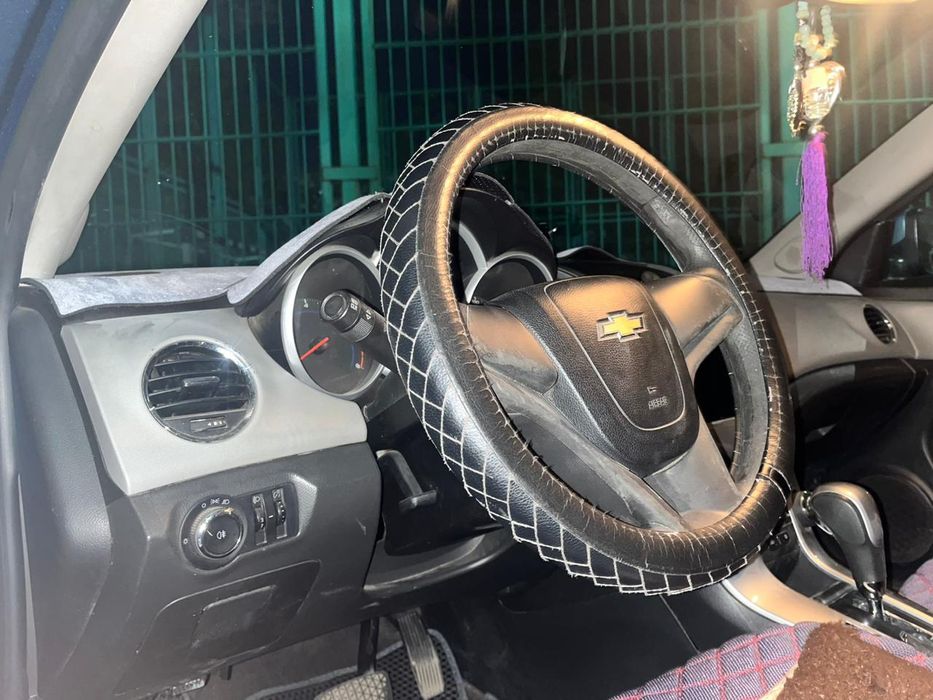 Продам Шевроле Круз.