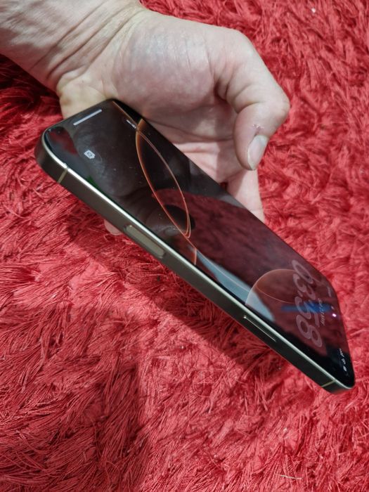 -Iphone 16Pro Max ca Nou 256Gb 8Ram Desert Titanium ireprosabil Bat-96%-261 cicluri incarcare nici un semn de uzura doar telefonul poze reale doar tel
