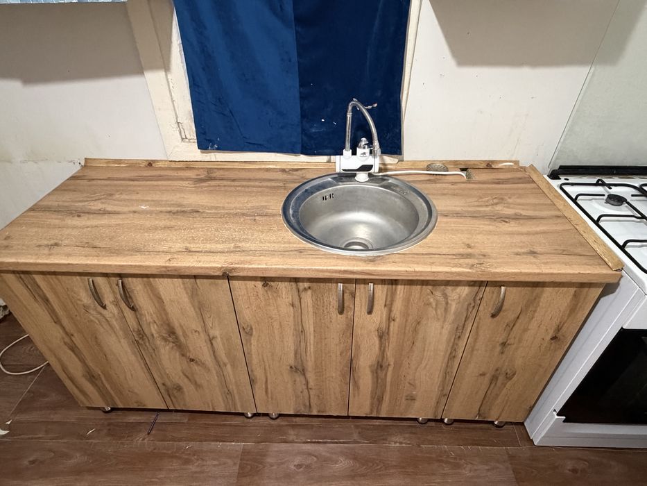 Продам кухонный шкаф
