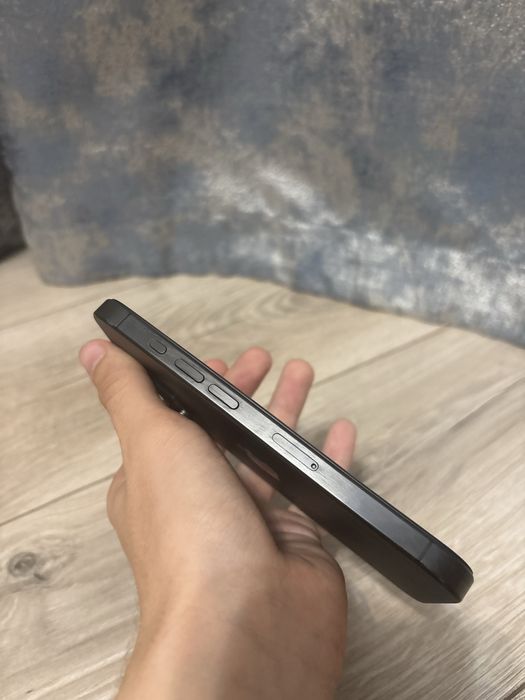 iPhone 15 Pro 128 ГБ заблокированный