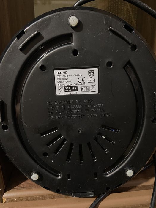 Продам кофеварку