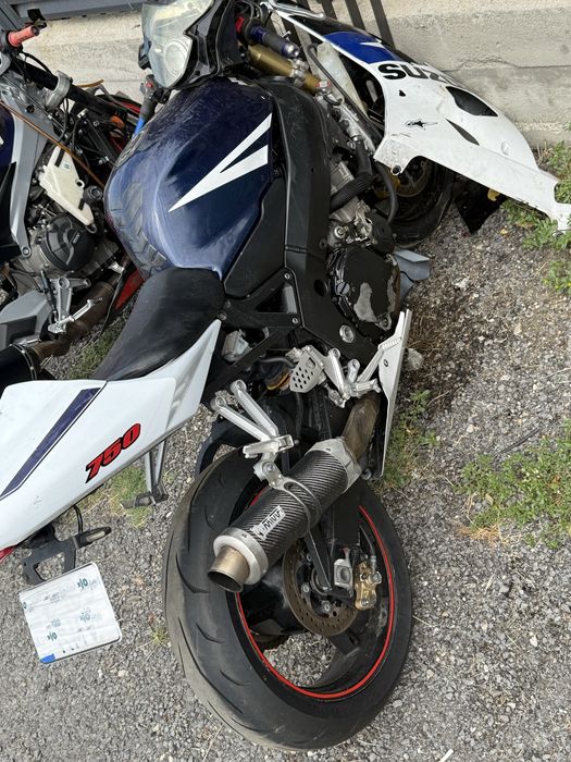 Suzuki GSX-R 600 K4 2004 – Avariată / Pentru Piese
