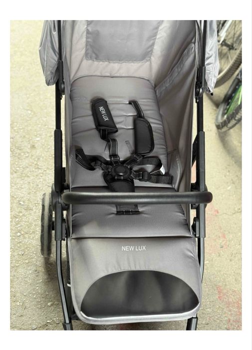 Продам коляску для малыша