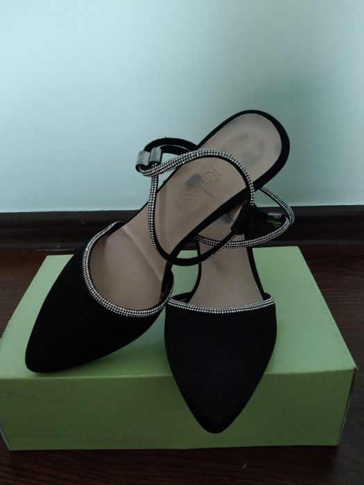 Jenskiy ayaq kiyimler