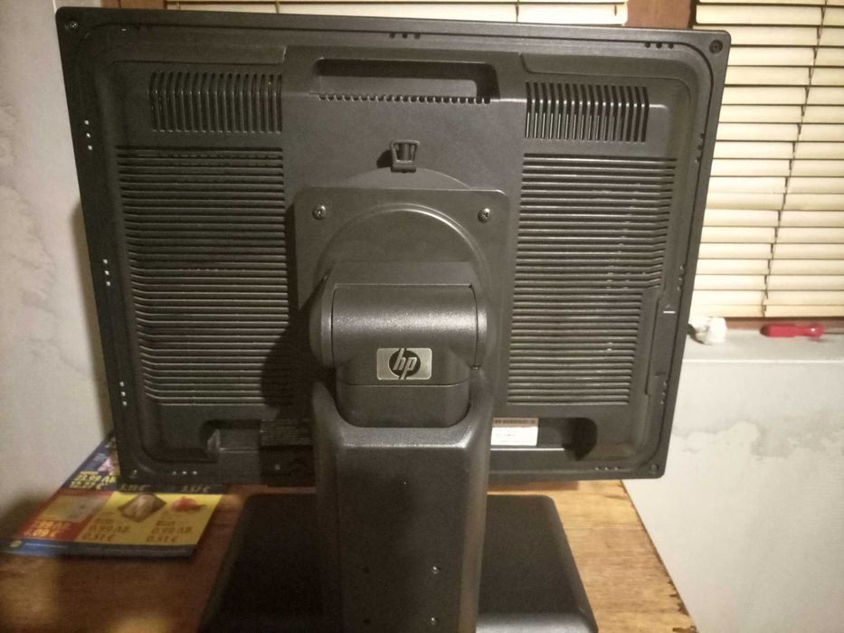 Продавам 20 инчов монитор HP LP2065 Продавам20инчов HP TFT LP2065