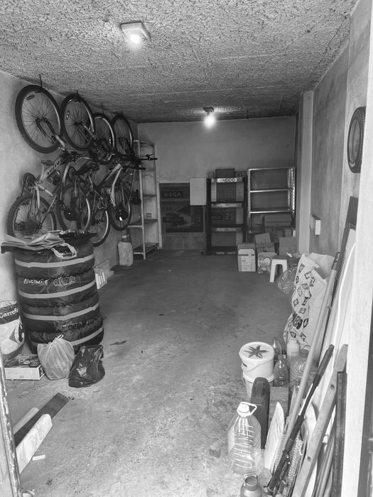 Дава се под наем Гараж / Паркомясто в Пловдив, Център - 20 кв.м за 178.5 € - Снимка #2