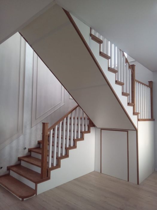 Лестницы из ценных пород дерева.