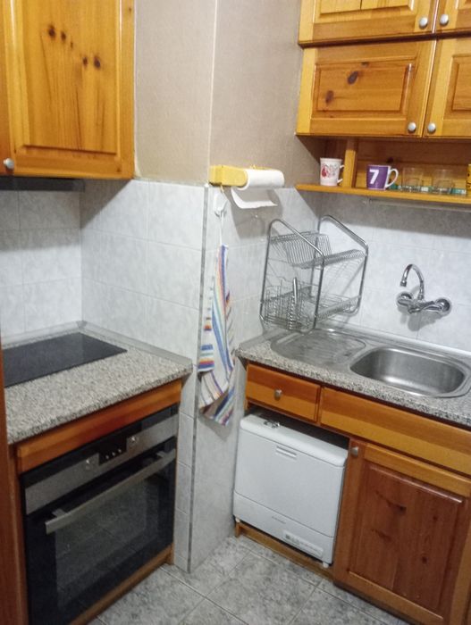 Дава се под наем Тристаен апартамент в Плевен, Мара Денчева - 80 кв.м за 357 € - Снимка #2