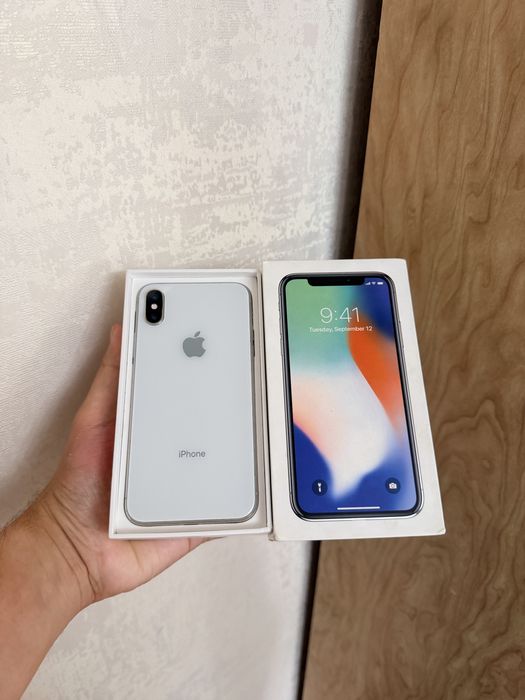 iPhone X/64Gb - В хорошем состоянии