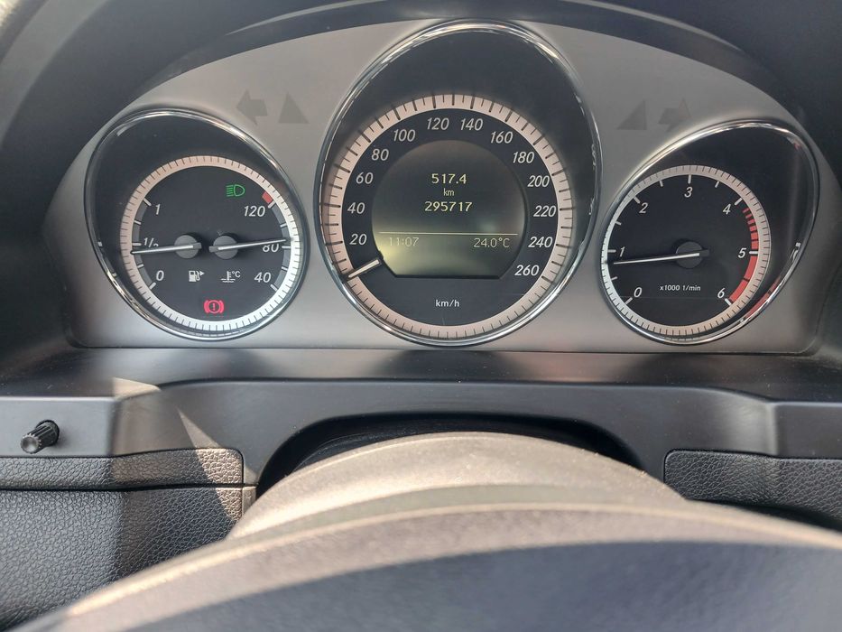 Mercedes Benz C220