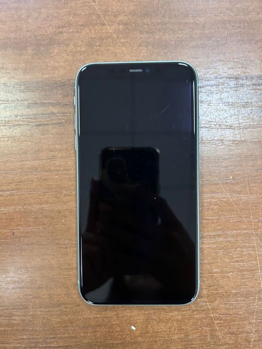 Продам IPhone 11