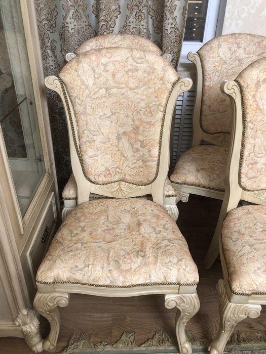 Стол , стулья  продам