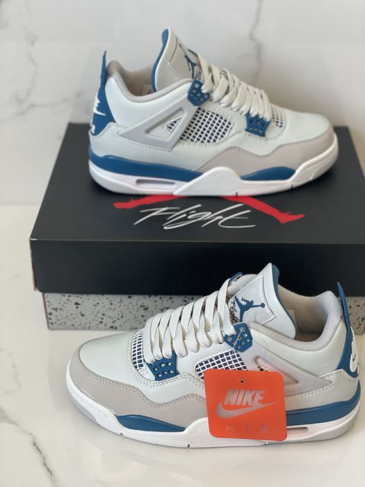 Air Jordan 4 Military Blue Retro 2024 Black Metallic Cement Univesity