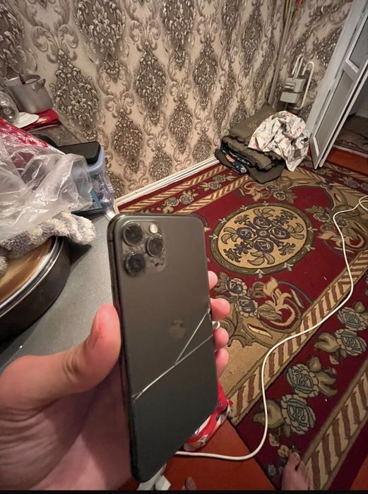 Iphone 11 pro абменяю
