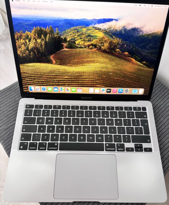 Apple Macbook M1