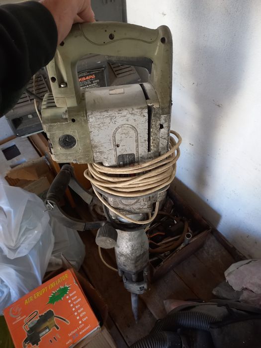 Продам отбойный молоток