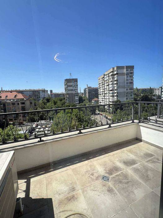 Дава се под наем Многостаен апартамент в София, Белите брези - 203 кв.м за 2600 € - Снимка #3