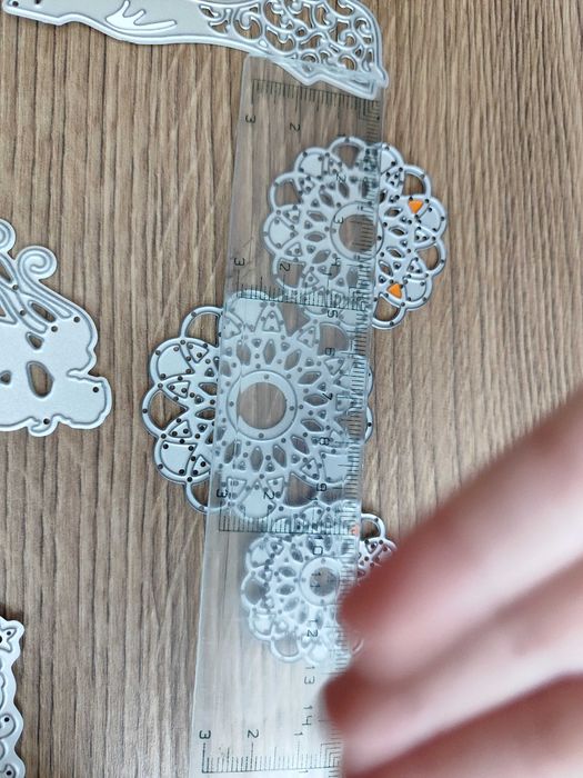 Щанци за изрязване на картички