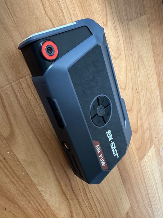 SAST – Джамп-стартер с компрессором