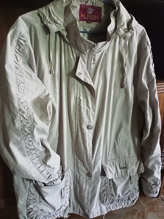 Женская лёгкая куртка