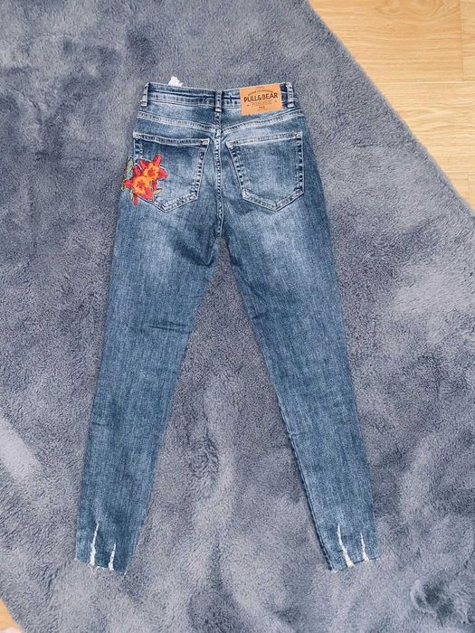 Blugi Pull&Bear marimea 34