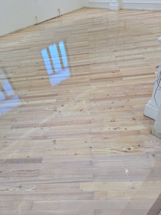 Шлифовка,  реставрация циклевка паркета и любых видов полов из дерева.