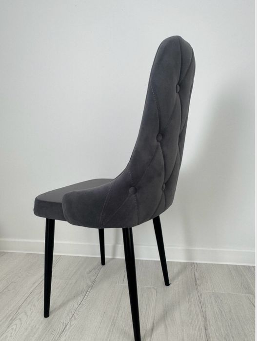 Продам стулья по 8500